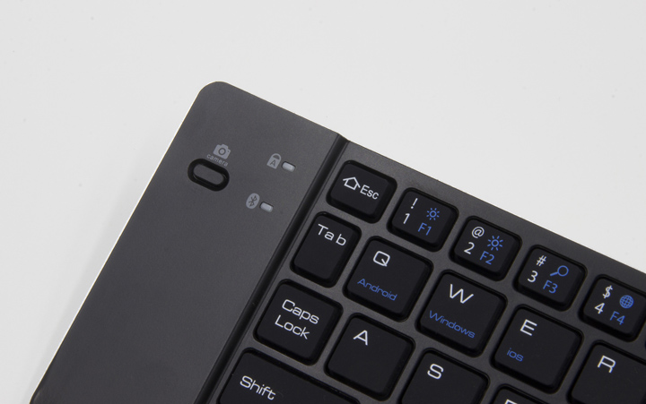 IOS、安卓、windows三系統(tǒng)通用鋁合金折疊藍(lán)牙鍵盤 兩折金屬鍵盤