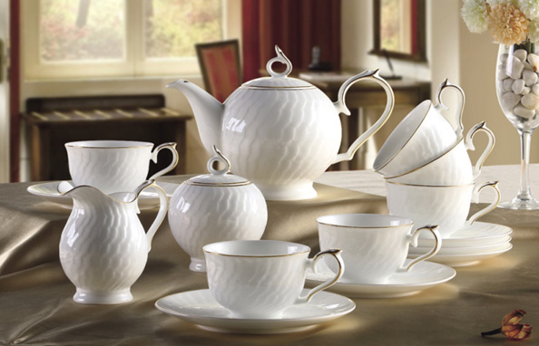 金線(xiàn)珠斯系列15頭茶具套裝