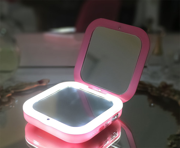 米可新型三合一LED移動(dòng)電源鏡