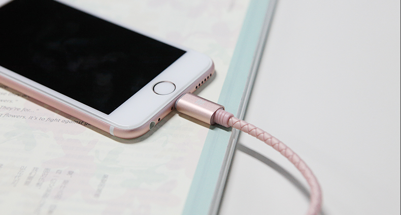 金屬皮革蘋果數(shù)據(jù)線