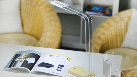 簡(jiǎn)潔木LED臺(tái)燈