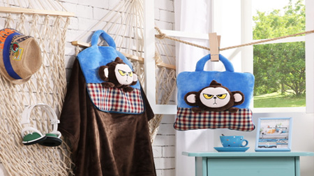 愛心猴手提式抱枕毯