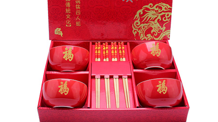 鴻運(yùn)當(dāng)頭“?！彼耐胨目晏籽b