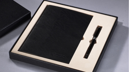 仿超纖牛皮紋商務(wù)平裝筆記本、金屬簽字筆