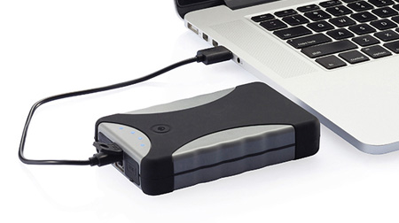 Swiss Peak雙防雙充移動(dòng)電源