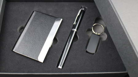 商務三件裝優(yōu)盤+簽字筆+名片盒