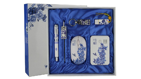 青花六件套（真瓷筆+4GU盤+鼠標(biāo)+書簽+鑰匙扣+5000毫安移動(dòng)電源）
